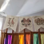 Guirnalda de cumpleaños Mickey Safari